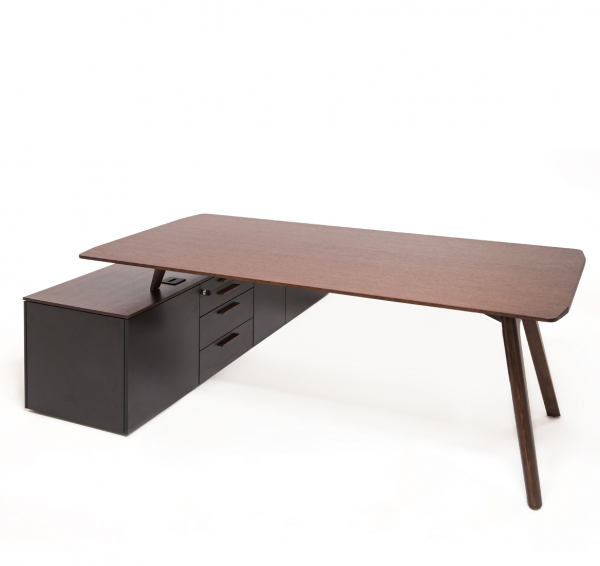 Стол письменный на оп. Тумбе